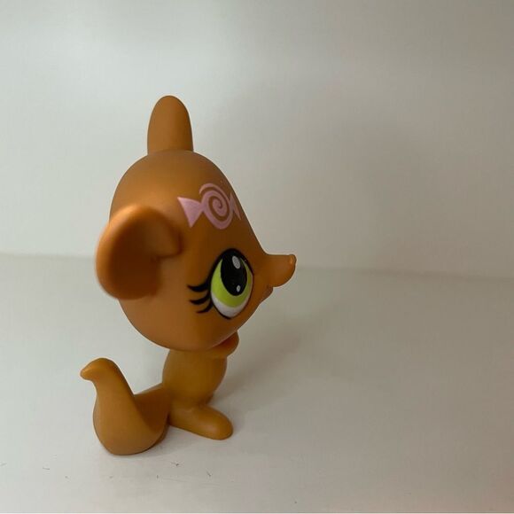 Littlest Pet Shop Candy Swirl Brown Candy Chipmunk Sweet Delights #3310 - Picture 2 of 5